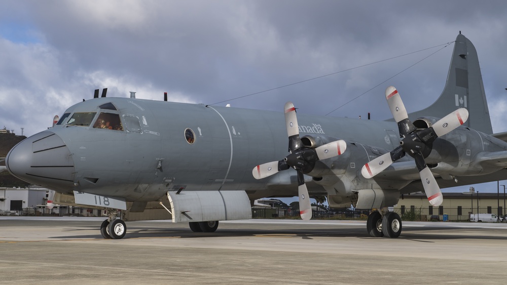A Canadian Aurora Aircraft (CP140) Arrives in Hawaii for RIMPAC 2018 Exercise