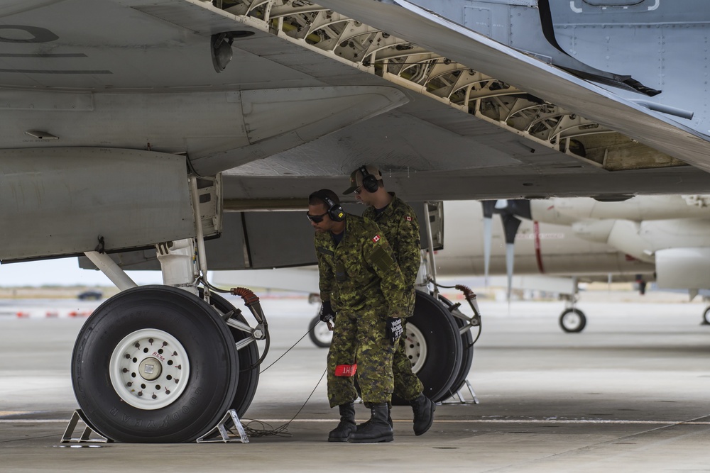 A Canadian Aurora Aircraft (CP140) Arrives in Hawaii for RIMPAC 2018 Exercise