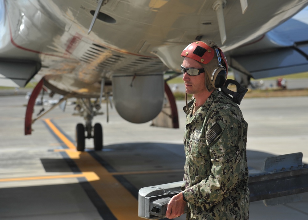 VP-46 Sailors Arrive for RIMPAC