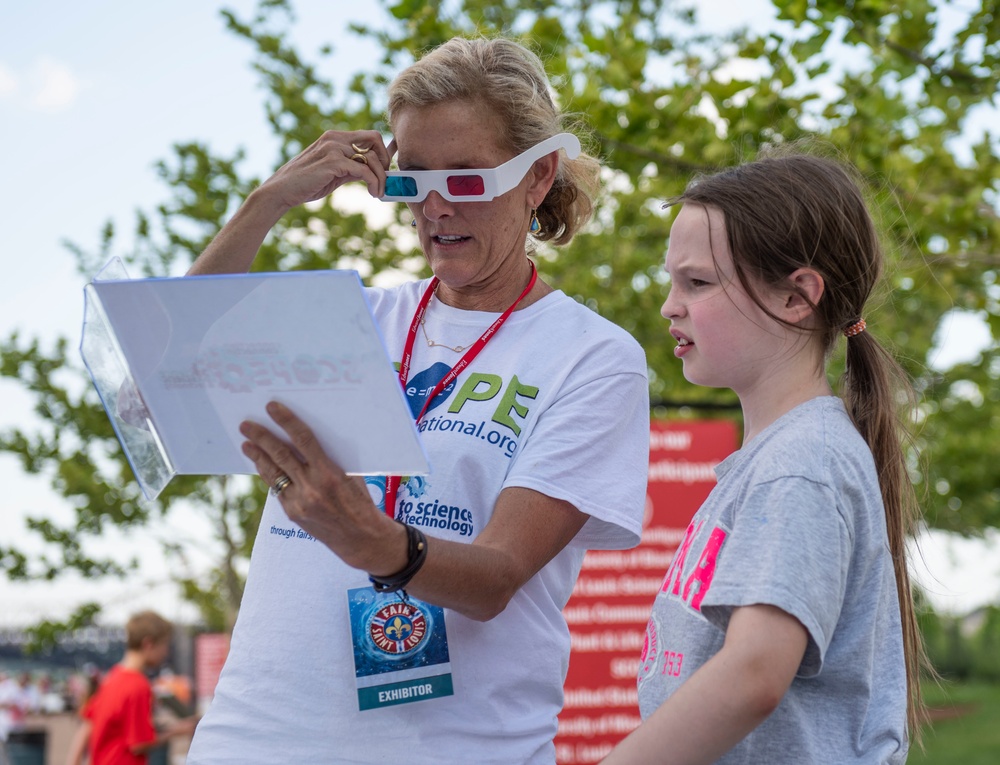 Honorary AMC CC hosts Fair St. Louis STEM booths