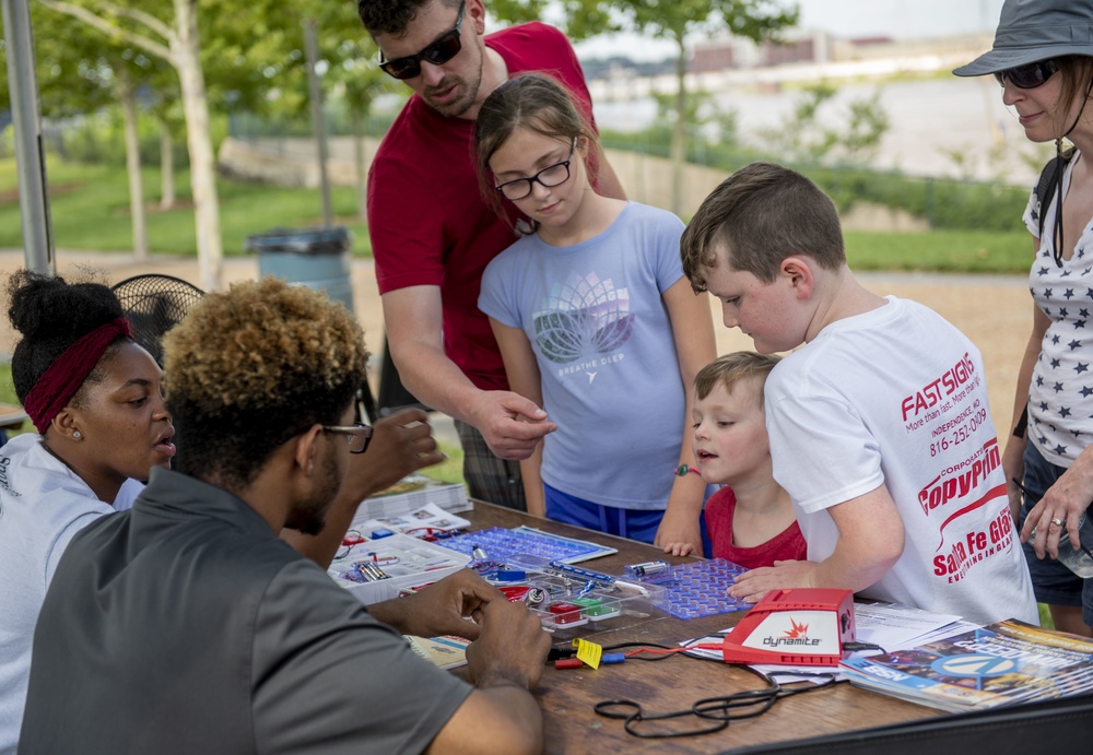 Honorary AMC CC hosts Fair St. Louis STEM booths