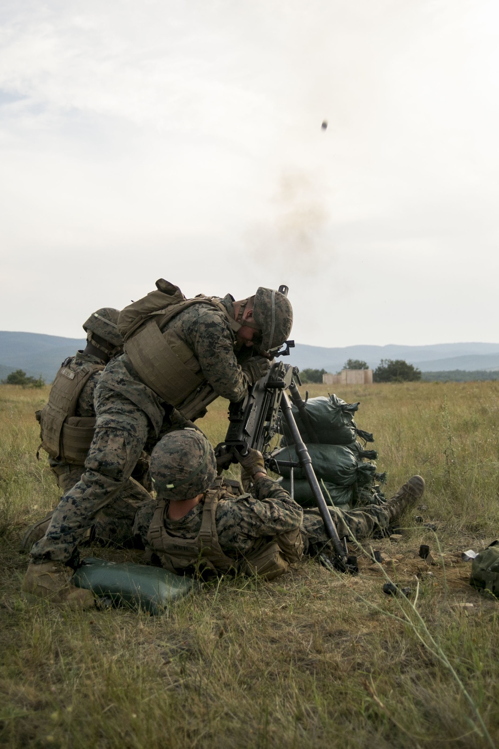 Hailstorm of 40mm Grenades: Bulgaria DFT Grenade Launcher Live-Fire
