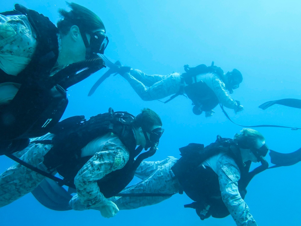 MRF conducts bi-lateral dive training with Jordanian SOF