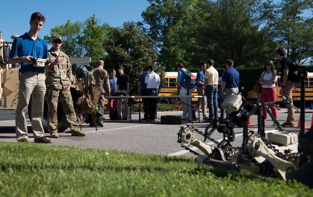 Local STEM expo aims to honor, remember military