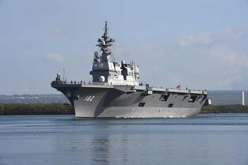 Japan destroyer helicopter ship leaves Pearl Harbor