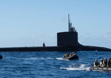 Special Operations Forces Practice Submarine Insertion During RIMPAC
