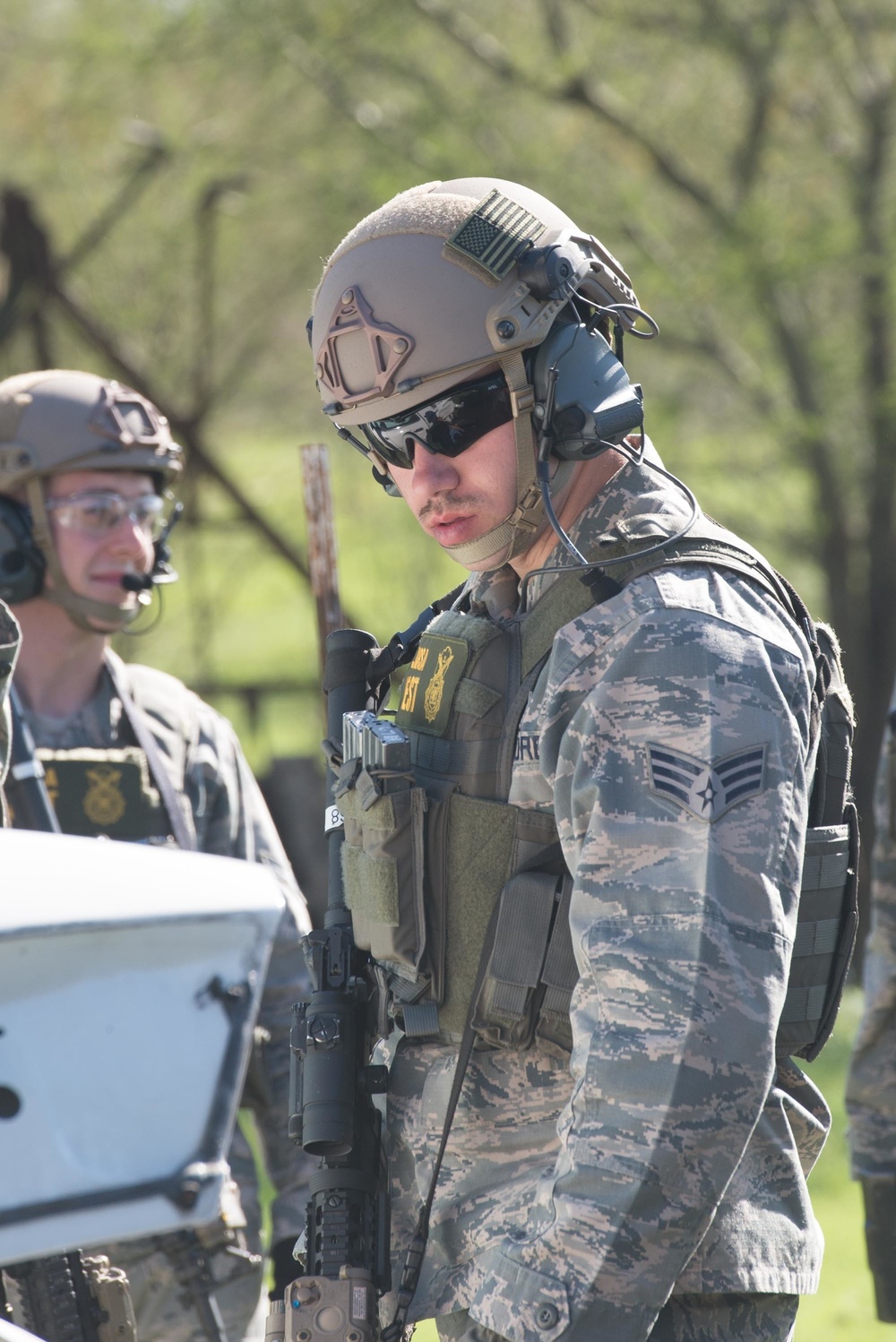 JBSA 802nd SFS &amp; Bexar County Sheriff's Office members attend advanced S.W.A.T. Course