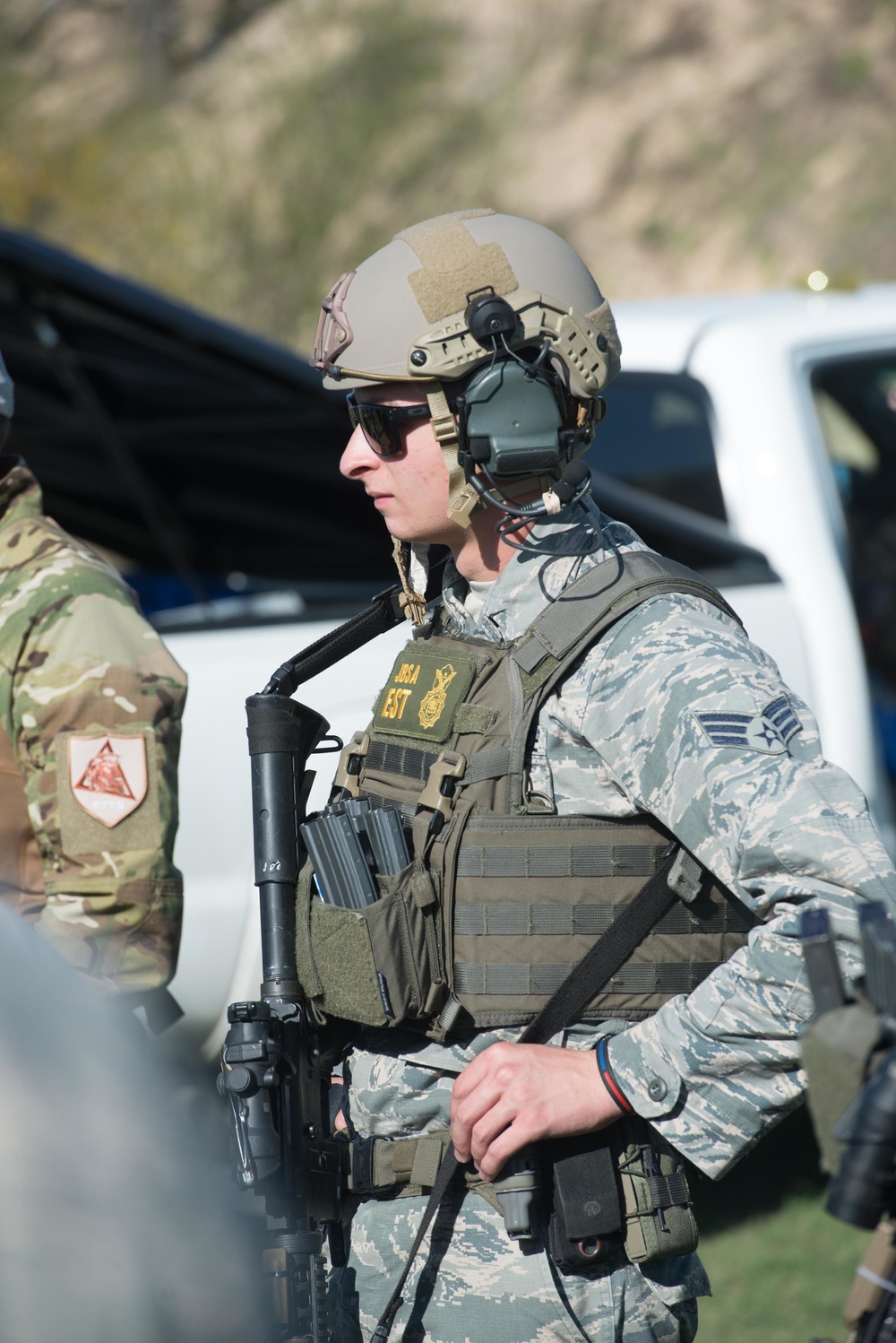 JBSA 802nd SFS &amp; Bexar County Sheriff's Office members attend advanced S.W.A.T. Course