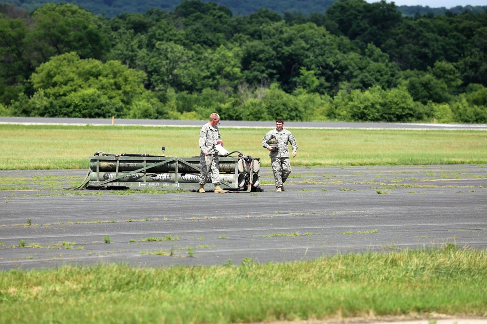 89B students build sling-loading skills for ammo at Fort McCoy