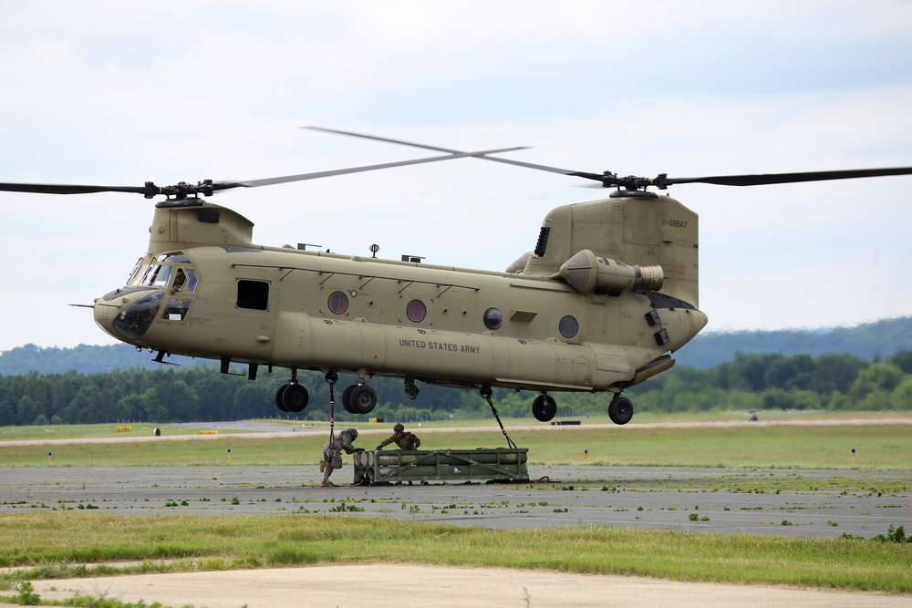 89B students build sling-loading skills for ammo at Fort McCoy