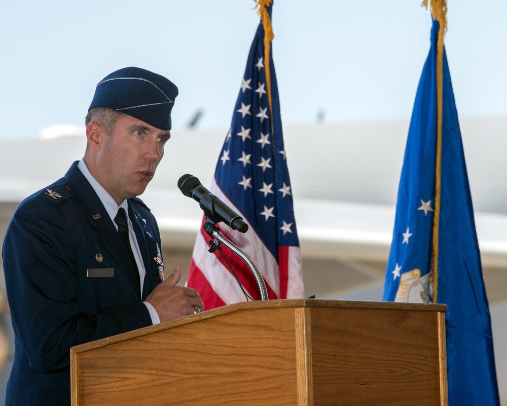 60 AMW Change of Command