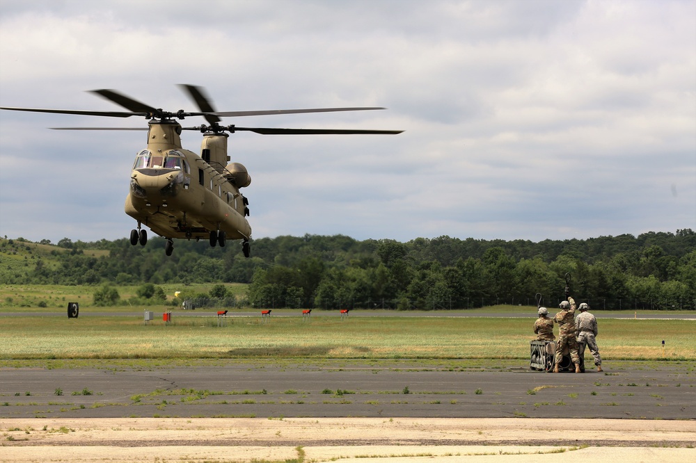 89B students build sling-loading skills for ammo at Fort McCoy