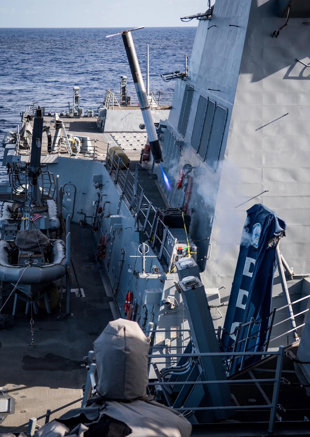 USS Dewey Conducts Nulka Launch