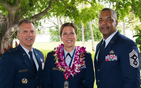 Χαίρετε, Aloha, Bien Binidu to Pacific Reserve Commander