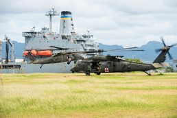 UH-60 Black Hawks Conduct Supply Drop During RIMPAC 2018 Exercise