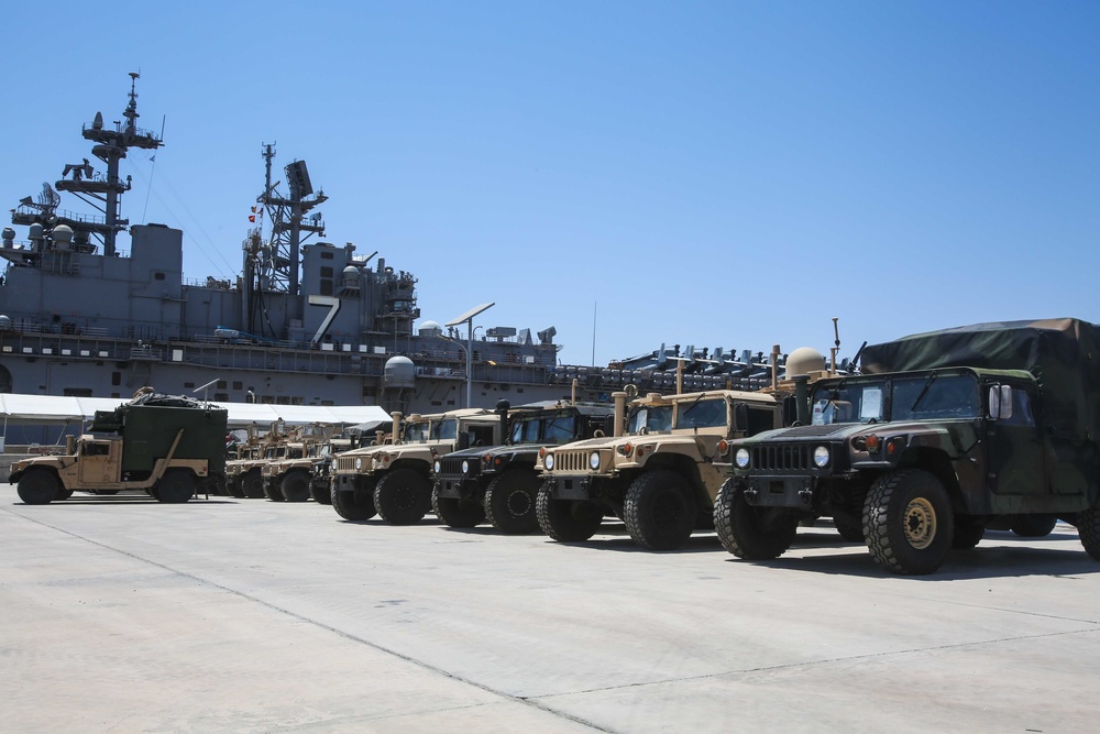 MEU Marines conduct gear, equipment wash-down in Jordan