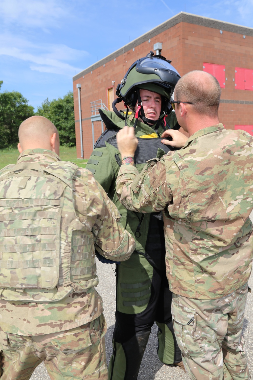 EOD Airmen train at Fort McCoy for Exercise Audacious Warrior 2018