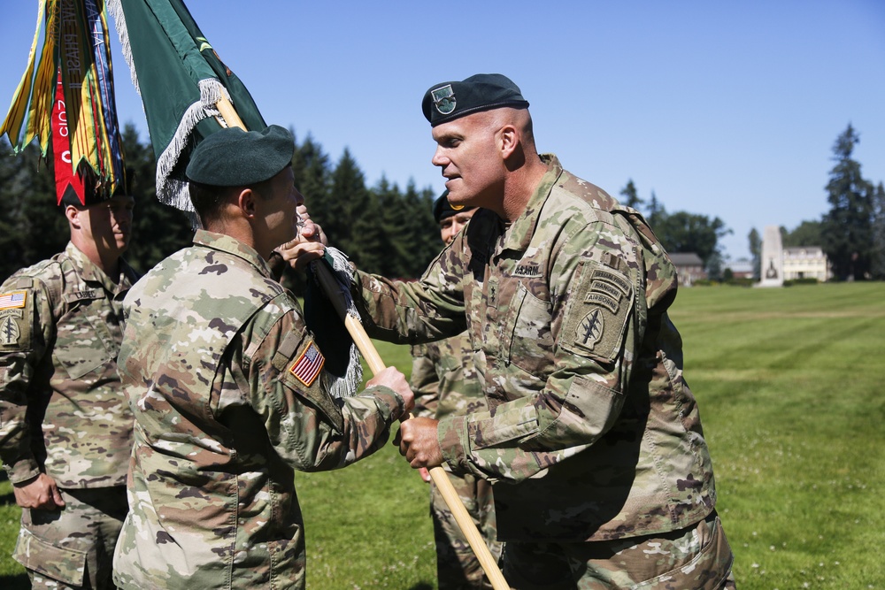 Ray Returns to Assume Command of 1st SFG (A)