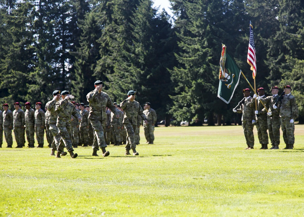 Ray Returns to Assume Command of 1st SFG (A)