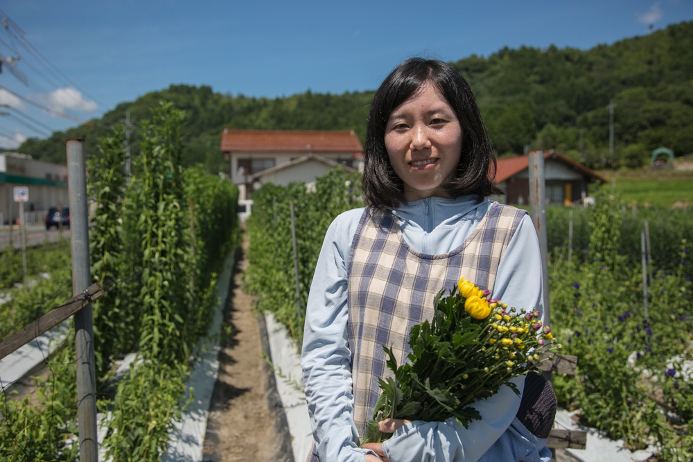 New experiences bloom during flower arrangement, farm visit