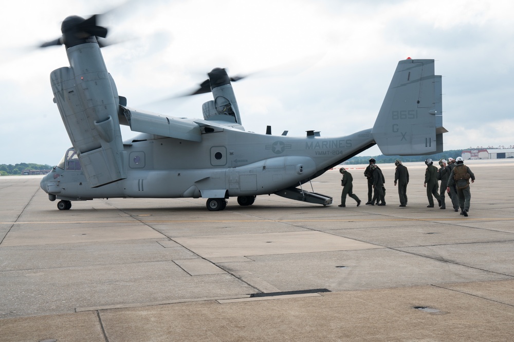 NAVY CONDUCTS HISTORIC OSPREY FLIGHT