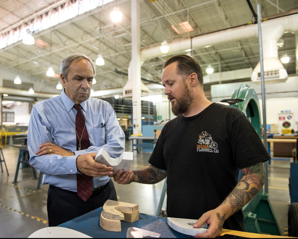 AF Chief Scientist Visits Travis AFB