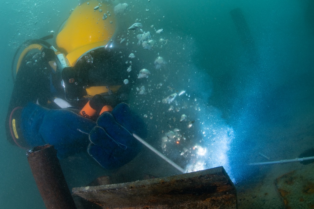 MDSU1 Underwater Welding Operations