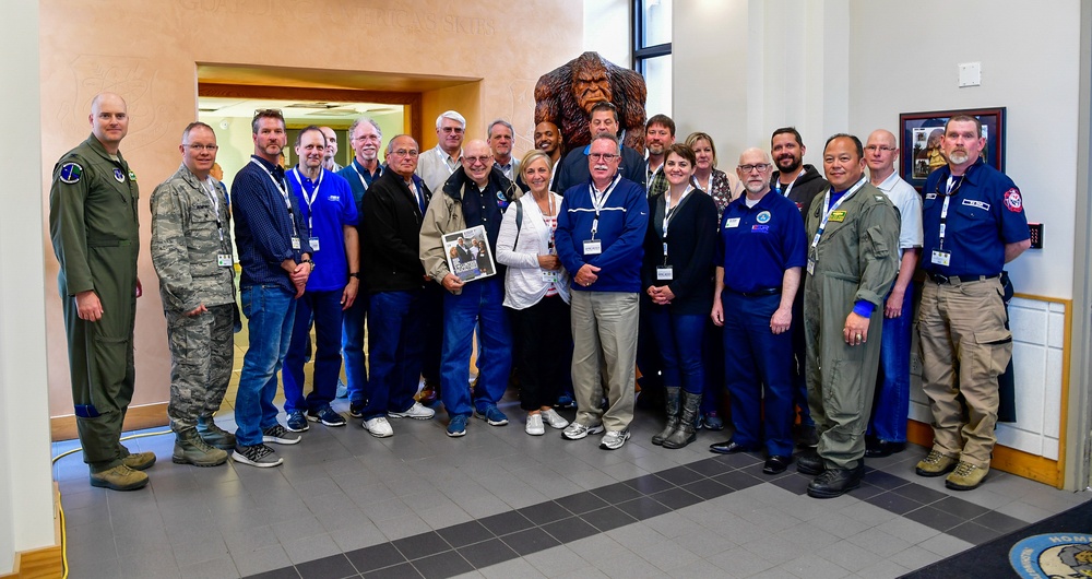 Washington Air National Guard hosts ESGR Bosslift