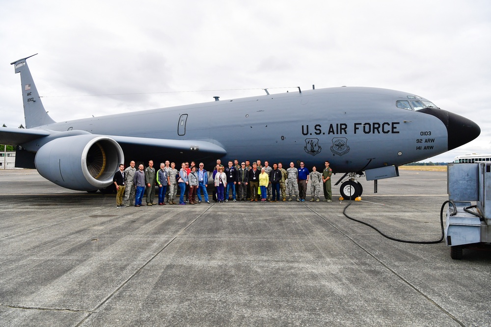 Washington Air National Guard hosts ESGR Bosslift