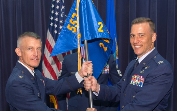 2nd WXG holds change of command