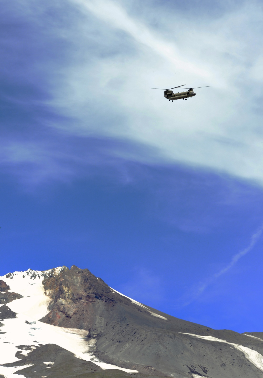 Oregon National Guard rescue hiker on Mt. Hood