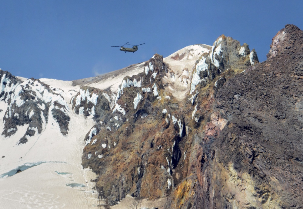 Oregon National Guard rescue hiker on Mt. Hood