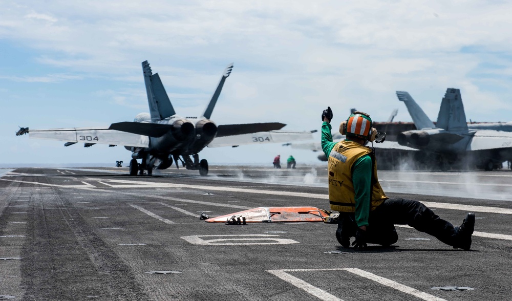 USS Ronald Reagan (CVN 76)