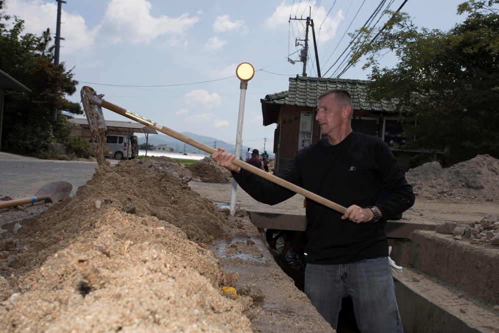 MCAS Iwakuni residents volunteer in flood clean up