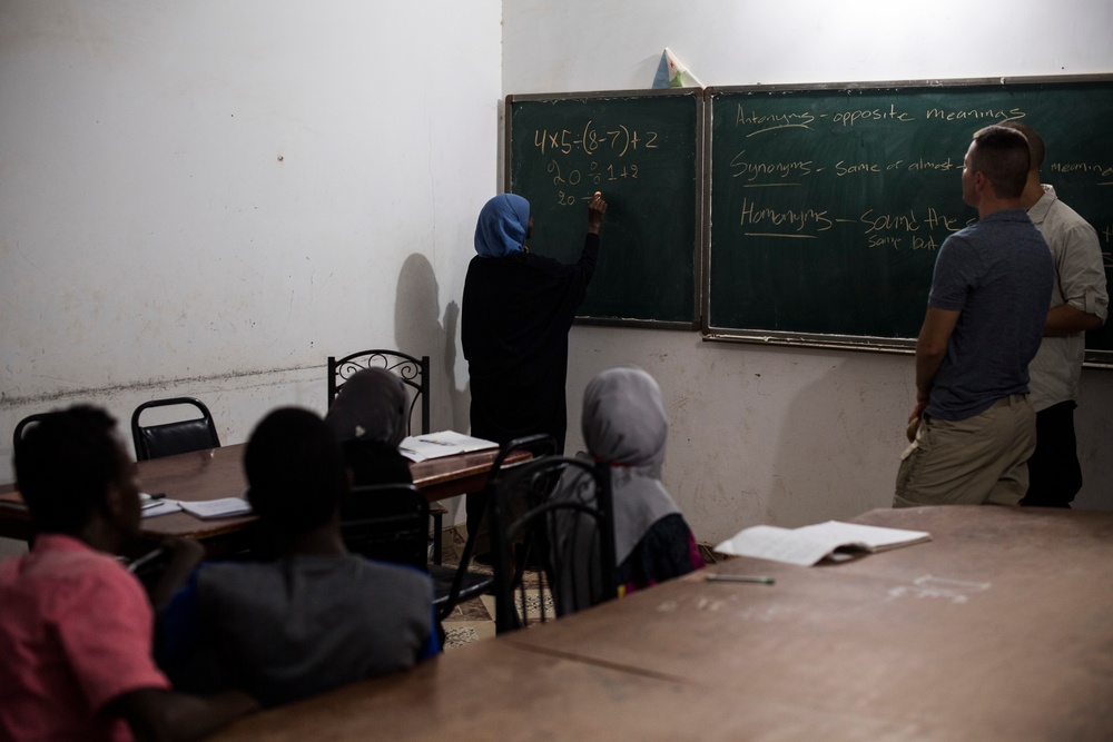 404th CAB Conducts English Discussion Group