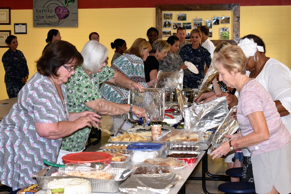 Airmen, Sailors treated to a healthy dose of “southern hospitality”