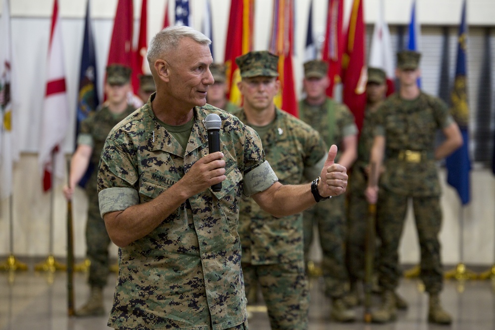 4th Marine Logistics Group: Change of Command ceremony