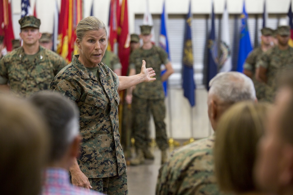 4th Marine Logistics Group: Change of Command ceremony