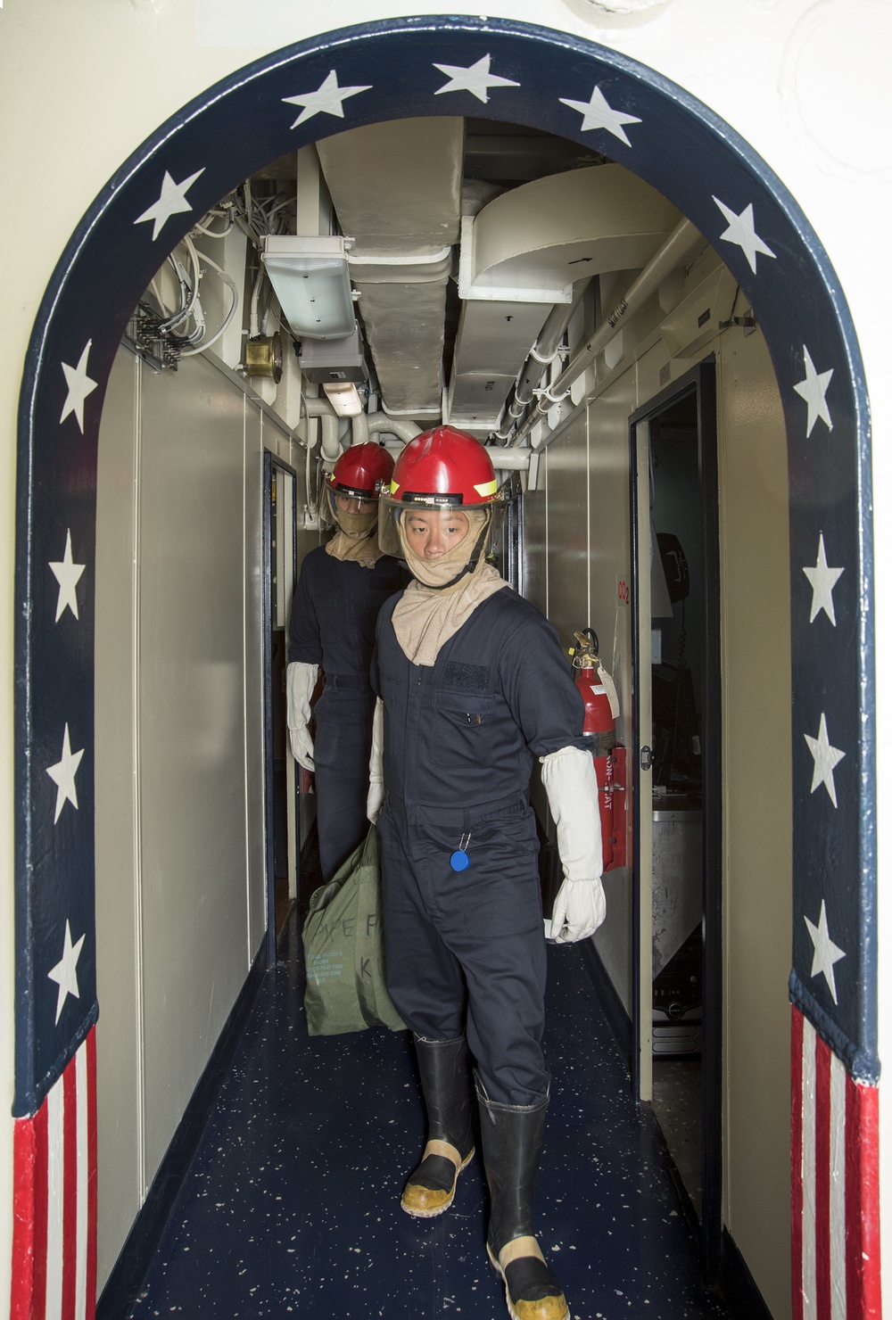 Damage controll drill aboard USS Bonhomme Richard (LHD 6)