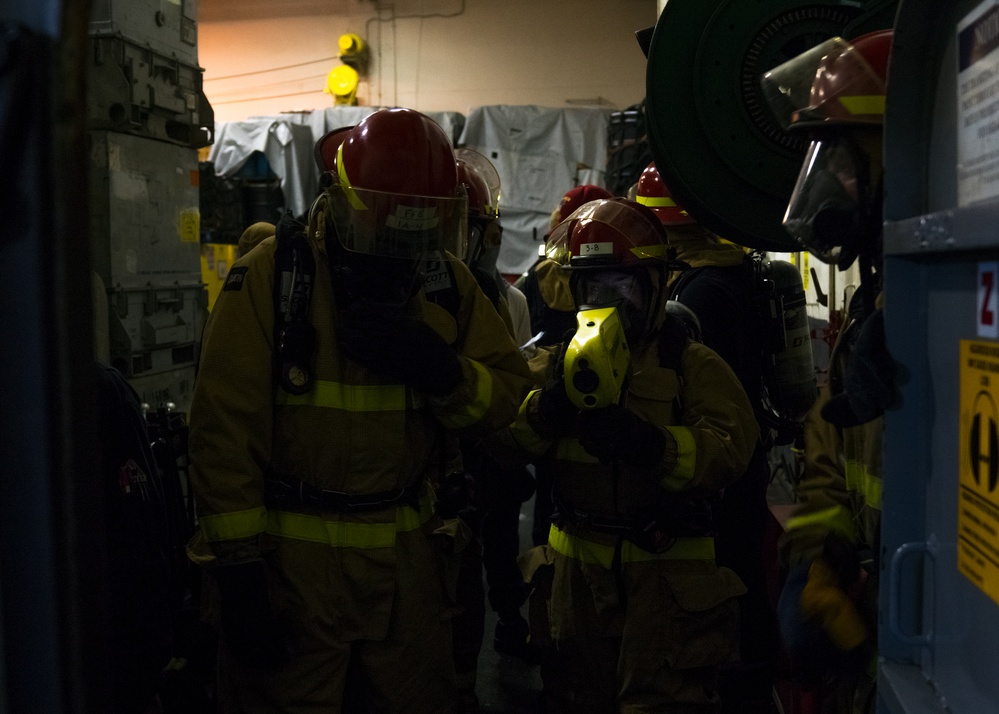 USS CARL VINSON GQ DRILL