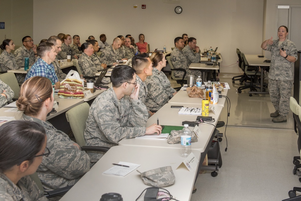 USAFSAM brings BLAST live to train leaders