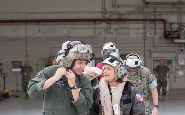 Assistant Secretary of the Navy visits Camp Pendleton