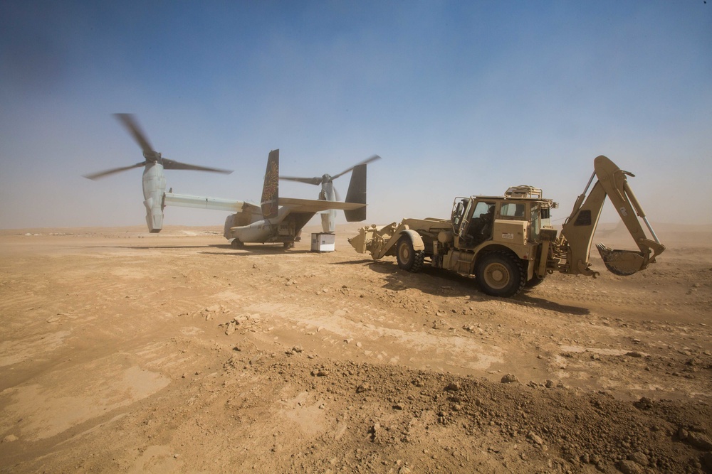 Marines conduct resupply in support of CJTF-OIR