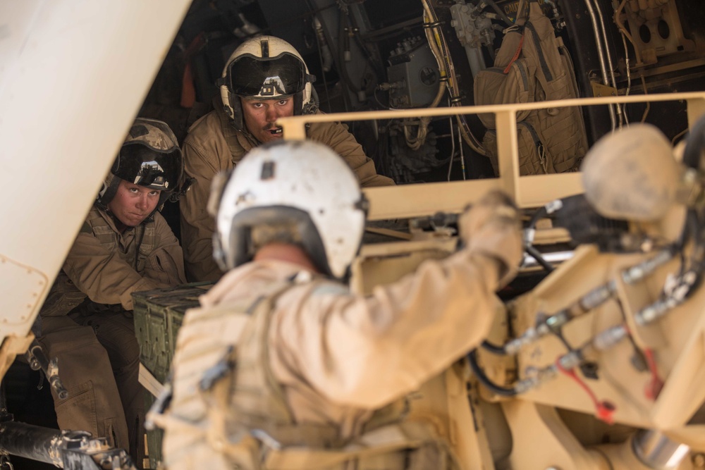 Marines conduct resupply in support of CJTF-OIR