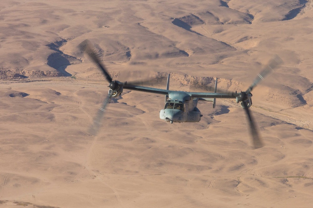 Marines conduct resupply in support of CJTF-OIR