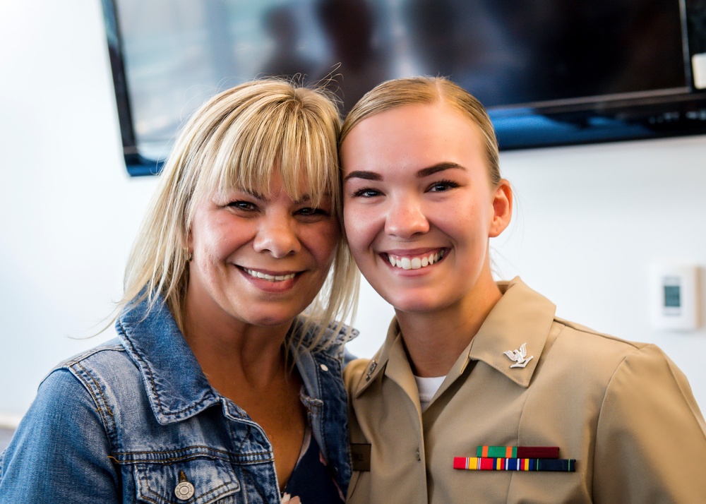 Belvoir Hospital Sailors Receive Meritorious Promotions