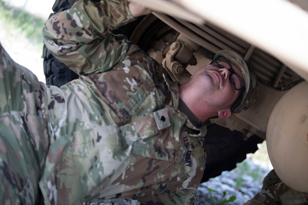 1257th Transportation Company conducts vehicle maintenance training