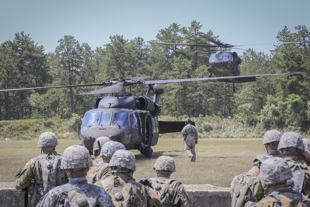 1-114th Infantry conducts air assault exercise