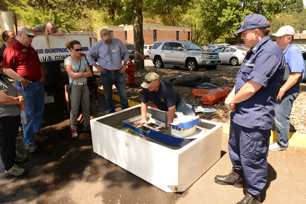 Washington Homeland Security Roundtable members visit Coast Guard Marine Safety Unit Portland, Ore.