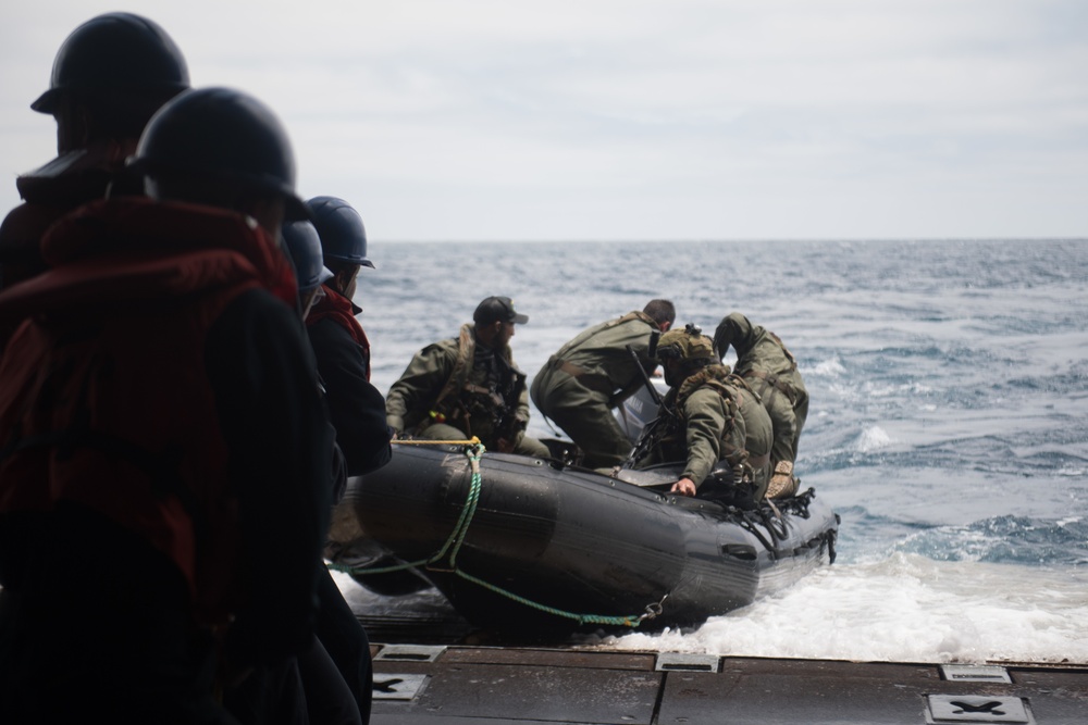 USS Harpers Ferry conducts CRRC operations